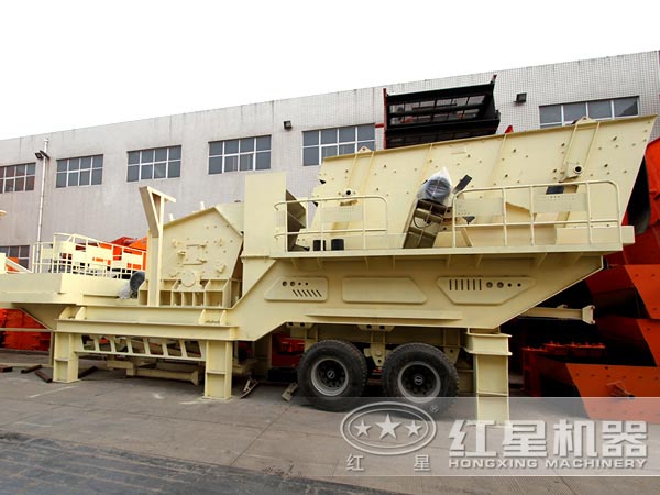 車載移動(dòng)反擊式碎石機(jī)
