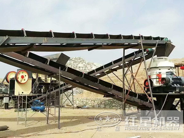 環(huán)保型石頭破碎機(jī)作業(yè)現(xiàn)場