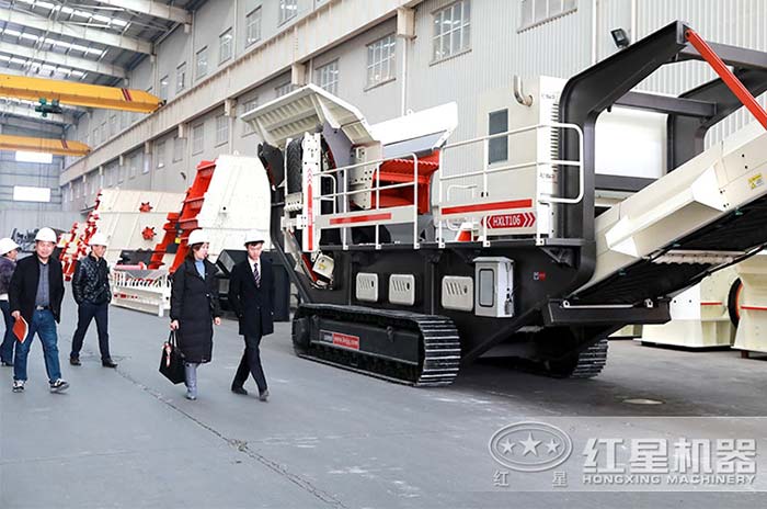 履帶式破碎機(jī)